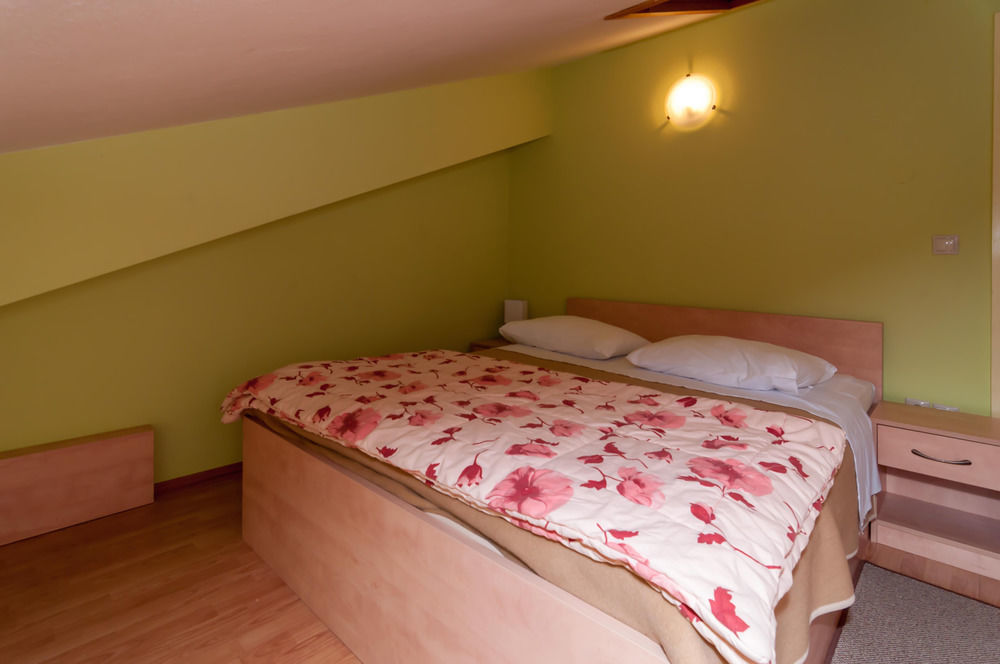 Irena Guest house